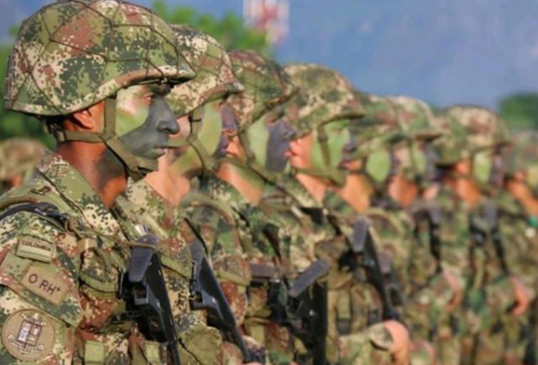 Uniformados del Ejército Nacional