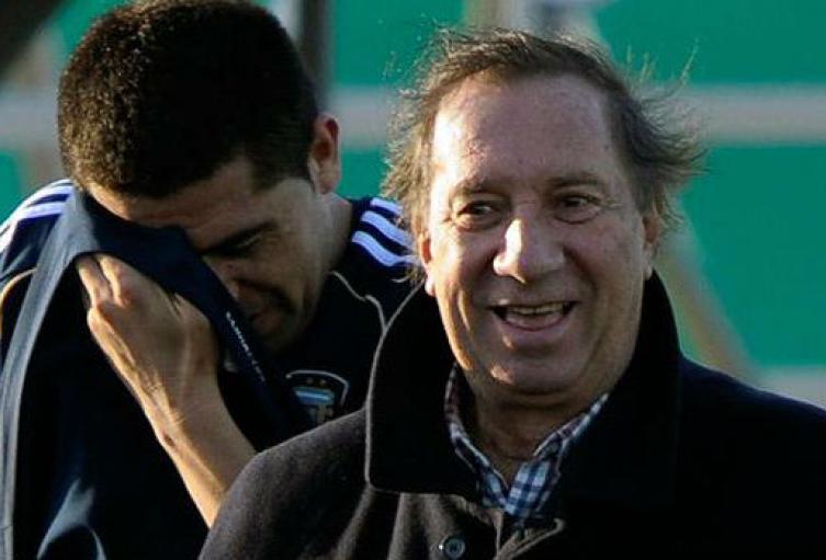 Carlos Salvador Bilardo, director técnico argentino