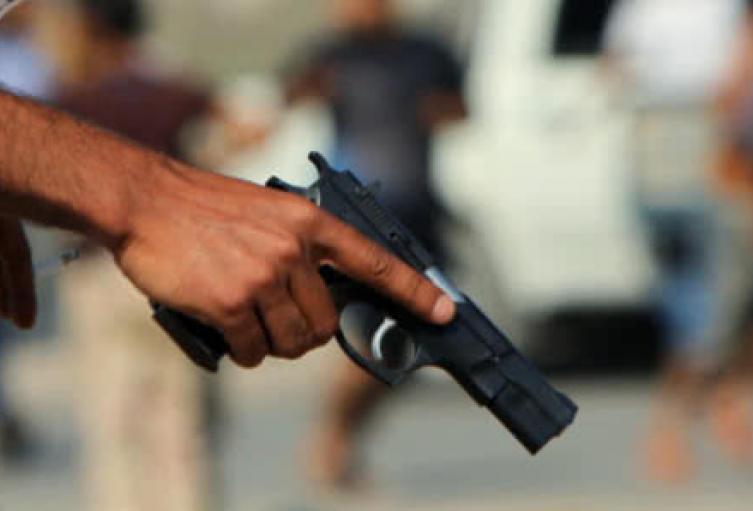 Dos sicarios dispararon de forma indiscriminada en local de bello, una bala hirió a una mujer