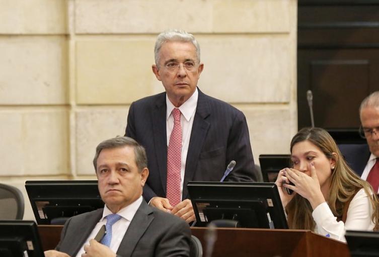 SENADOR ÁLVARO URIBE VÉLEZ