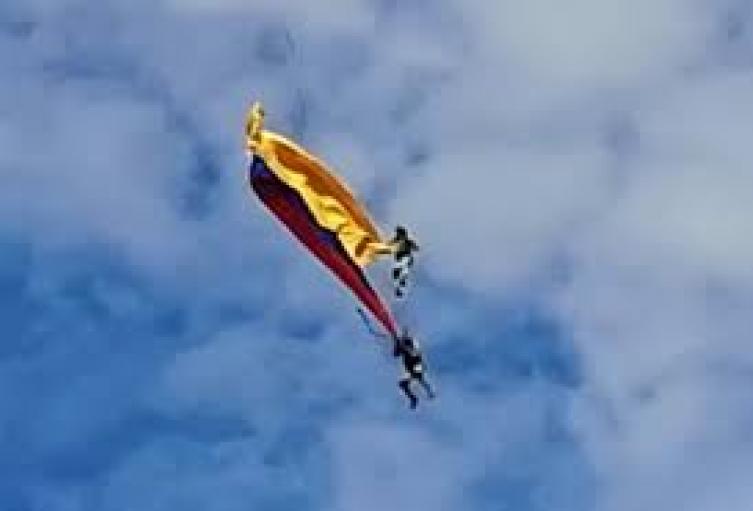 Sin respuestas continúa la muerte de dos soldados que cayeron de un helicóptero en Medellín