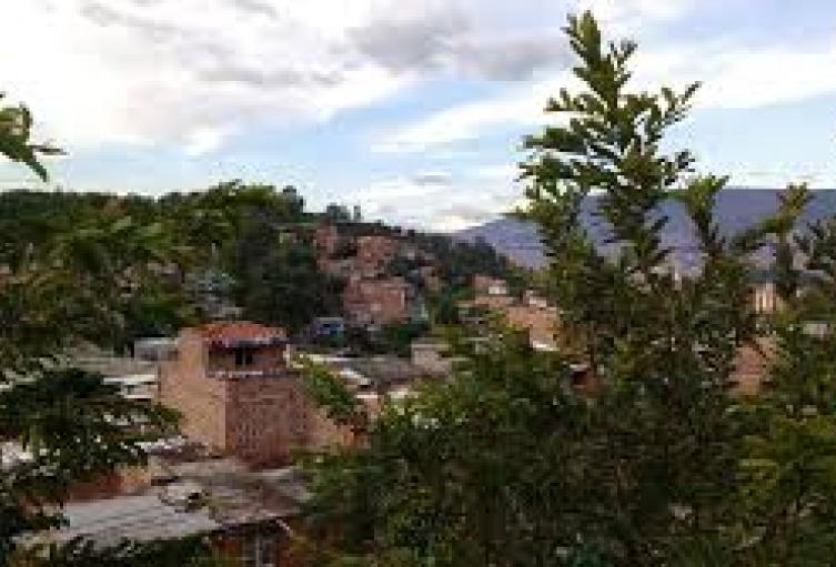 Un artefacto explosivo estalló en un parqueadero del corregimiento de Altavista