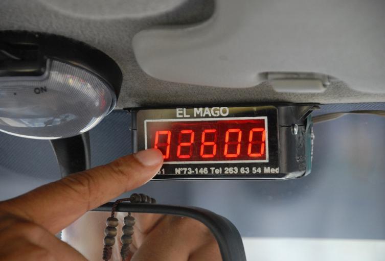 Los taxistas tendrán un plazo de tres meses para actualizar las tarifas.