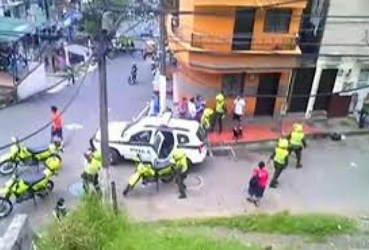 Un hombre mató a otro en medio de una riña a cuchillo en un inquilinato de Castilla, nororiente de Medellín