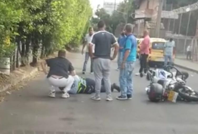 Taxista habría arrollado a guarda de tránsito en el barrio El Poblado de Medellín
