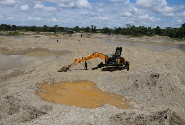 Gobierno radica proyecto de ley para combatir la minería ilegal en Colombia
