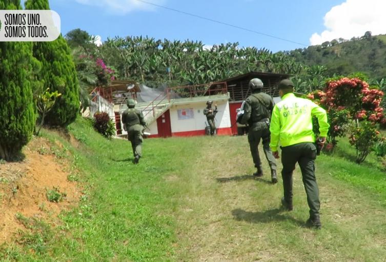 Comandos “jungla” de la policía se tomaron fincas cafeteras del Suroeste de Antioquia