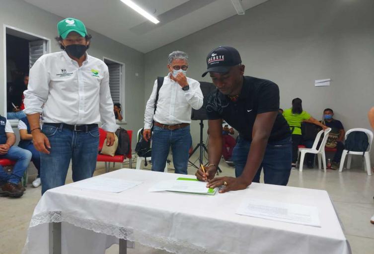 Firma de acuerdo de concertación.