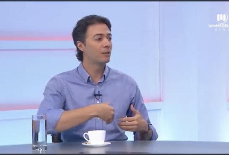 Suspendido alcalde de Medellín, Daniel Quintero, en Telemedellín.
