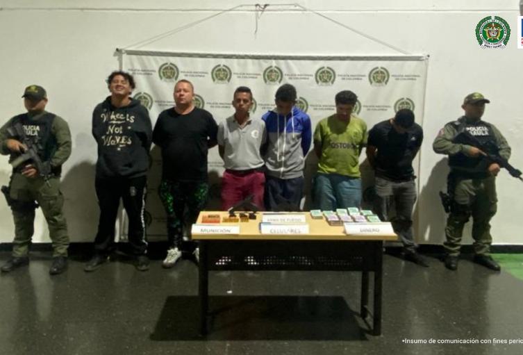 Aseguraron a cabecilla y cinco presuntos integrantes de Las Convivir en Medellín  