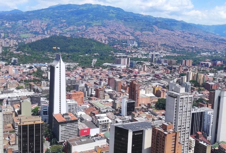 Sobrevuelos por Medellín 