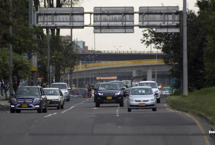 Exceder el límite de velocidad lo va a poner al nivel de un delincuente, ¿por qué?