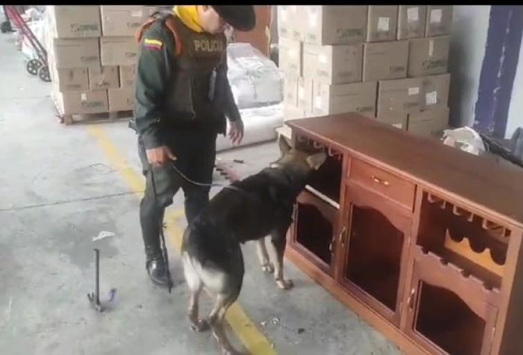 El Omero de la policía descubrió 40 kilos de maracachafa en Itagüí, Antioquia