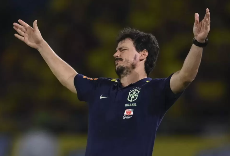 Fernando Diniz, DT de Brasil, tampoco dirigirá más en Eliminatorias