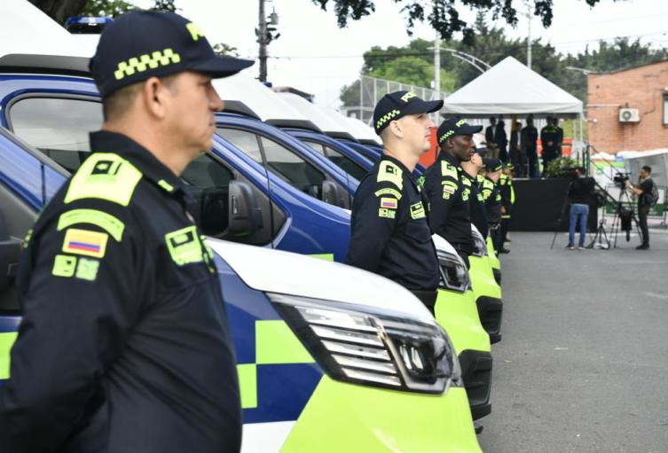 En Medellín entregaron dos estaciones de Policía cuyo valor supera los $75.000 millones 