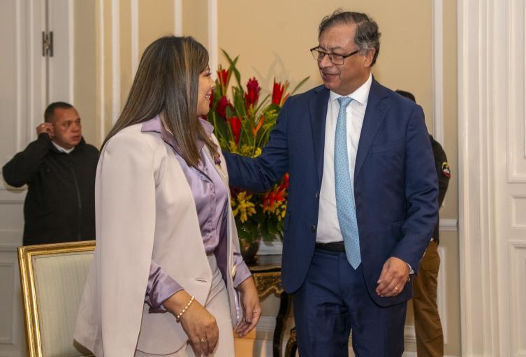 Presidente Gustavo Petro y Luz Adriana Camargo