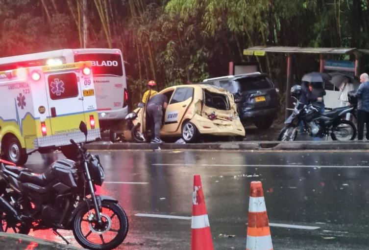 Accidente de tránsito en el barrio El Poblado 