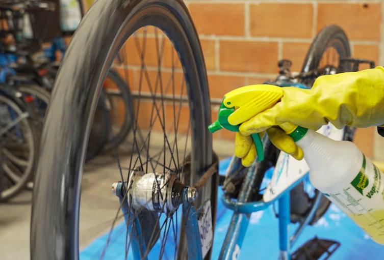 Bicicletas de EnCicla fueron lavadas y restauradas 