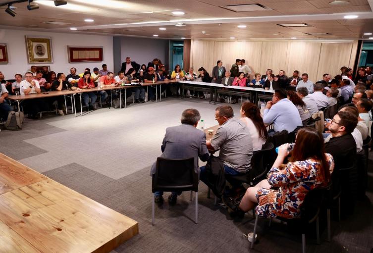 Reunión acuerdo