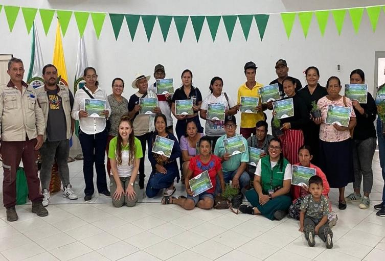 EPM entregó más de 11 mil millones de pesos para proyectos sostenibles en Antioquia, recursos que hacen parte de las compensaciones ambientales para los territorios. 
