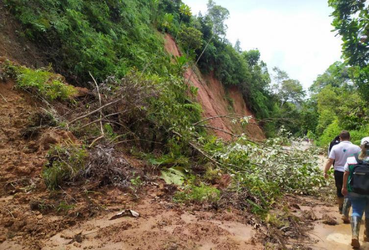 Referencia de derrumbe en Santa Elena en Medellín 