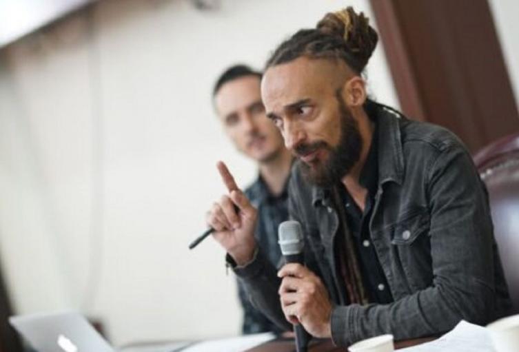 Representante a la Cámara Daniel Carvalho 