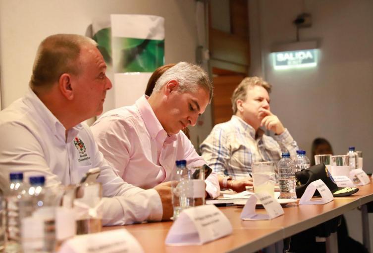 Reunión del gobernador de Antioquia en el suroeste 