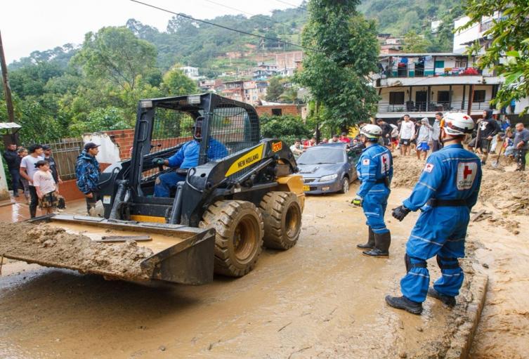 Las 5 mil personas sin servicio de acueducto en Altavista están recibiendo agua a través de tanques instalados por EPM