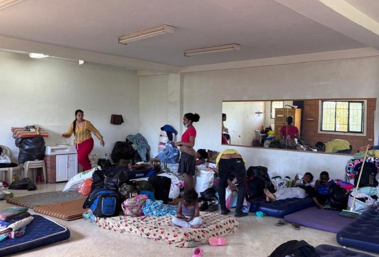 Atención damnificados en Bello, Antioquia