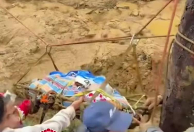 Recuperación de cuerpos en tragedia en Bello Recuperación de cuerpos en tragedia en Bello