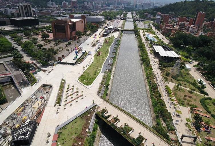 Parques del Río Medellín: el proyecto que reconectó la ciudad con su río
