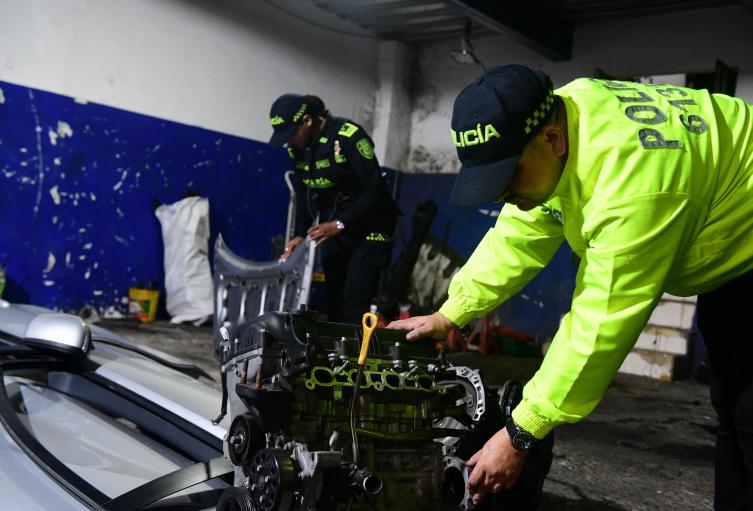 Desgauzadero de vehículos en Medellín Desgauzadero de vehículos en Medellín