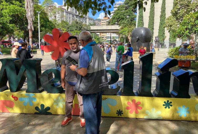 Campaña contra la explotación sexual cerca al Parque Botero 