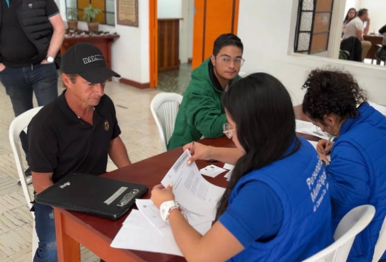 Atención víctimas conflicto El Carmen, Antioquia