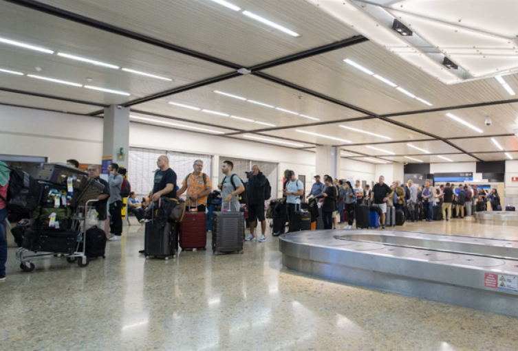 Medellín pide reforzar control migratorio ante aumento de turistas extranjeros
