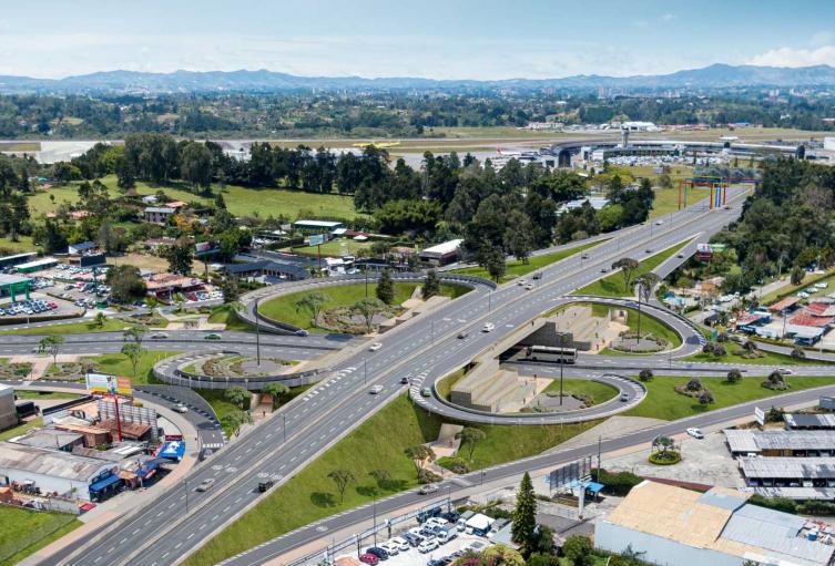 Obra del Intercambio vial aeropuerto José María Córdova avanza en un 95 %