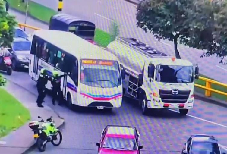 Capturado delincuente cuando amenazó a un agente de tránsito Capturado delincuente cuando amenazó a un agente de tránsito