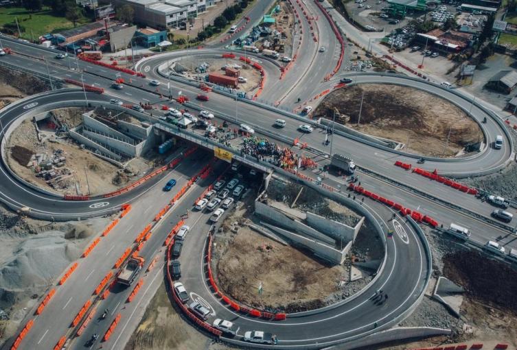 Entrega de las conexiones viales del aeropuerto José María Córdova en Rionegro, Antioquia