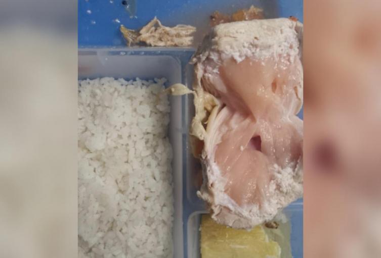 Graves denuncias en cárceles de Antioquia: internos reciben comida cruda y en descomposición Graves denuncias en cárceles de Antioquia: internos reciben comida cruda y en descomposición
