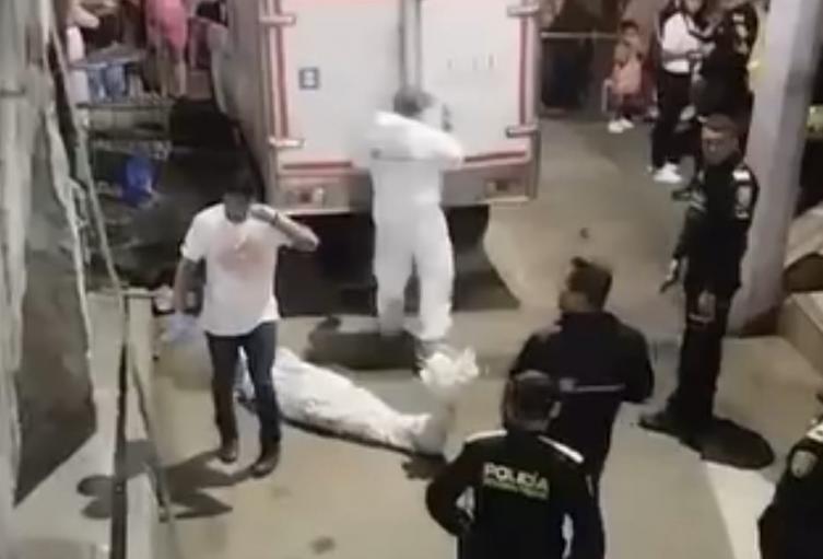 Homicidio en el barrio Playón de los Comuneros de Medellín Homicidio en el barrio Playón de los Comuneros de Medellín