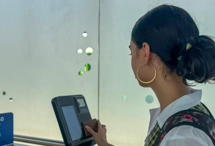 Estudiantes beneficiados por mejores tarifas del Metro en Medellín 