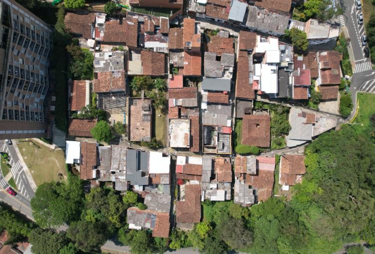 Catorce familias fundadoras de El Chispero conservarán su territorio gracias a innovador proyecto