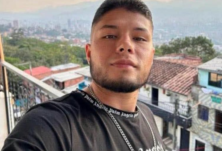 Identifican a hombre hallado envuelto en cobijas y vinipel en Rionegro; el cuerpo estaba atado con lazos y presentaba múltiples golpes