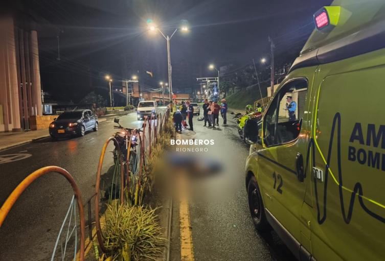 Tragedia en Rionegro: Mujer que iba como parrillera murió en accidente de motocicleta