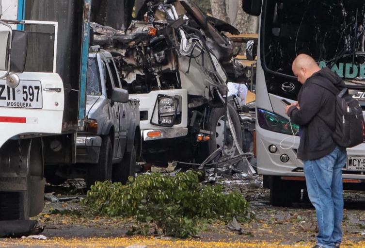 Terrorismo | Cali | Carro bomba | Base aérea | Base militar | Agosto 2025