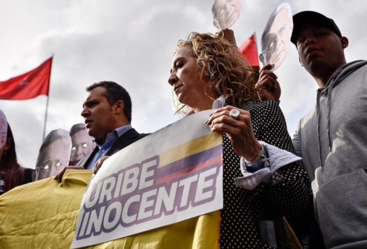 Imagen de archivo. Gran Marcha Nacional convocada por el Centro Democrático en defensa de la democracia y el expresidente Álvaro Uribe