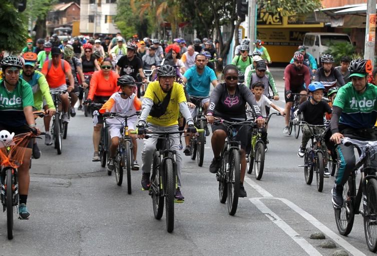 Ciclopaseo en Santa Elena, Medellín