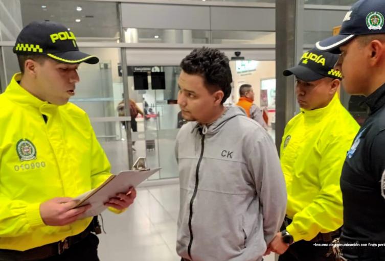 Desde Ecuador extraditaron a sicario de Medellín por el asesinato de un líder comunal