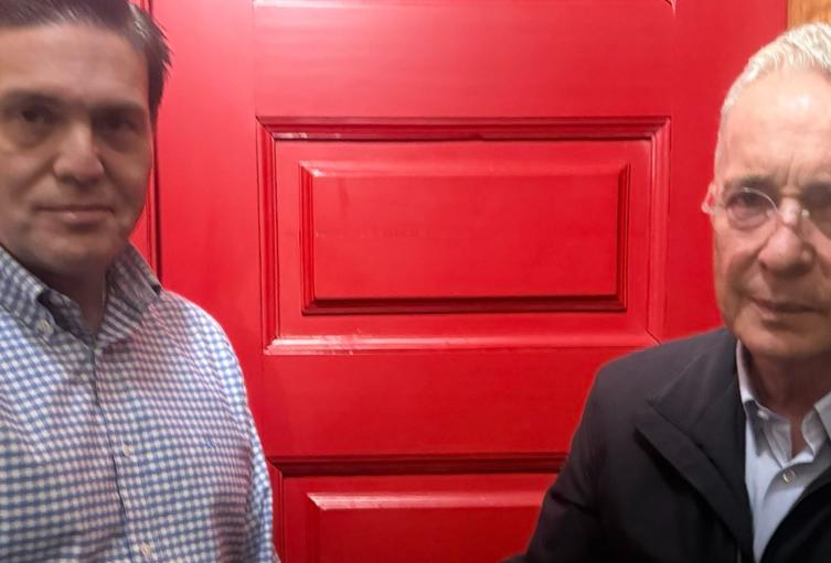 Encuentro entre Álvaro Uribe Vélez y Juan Carlos Pinzón