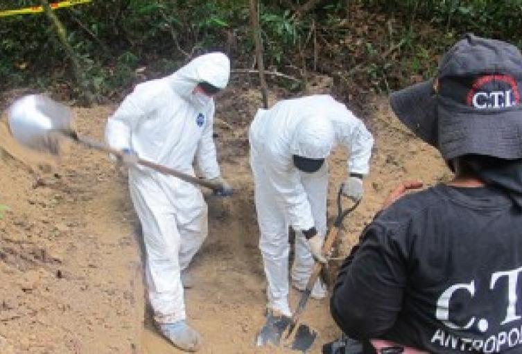 Continúa exhumación en Santa Bárbara: hallazgo de fosa común podría revelar más víctimas